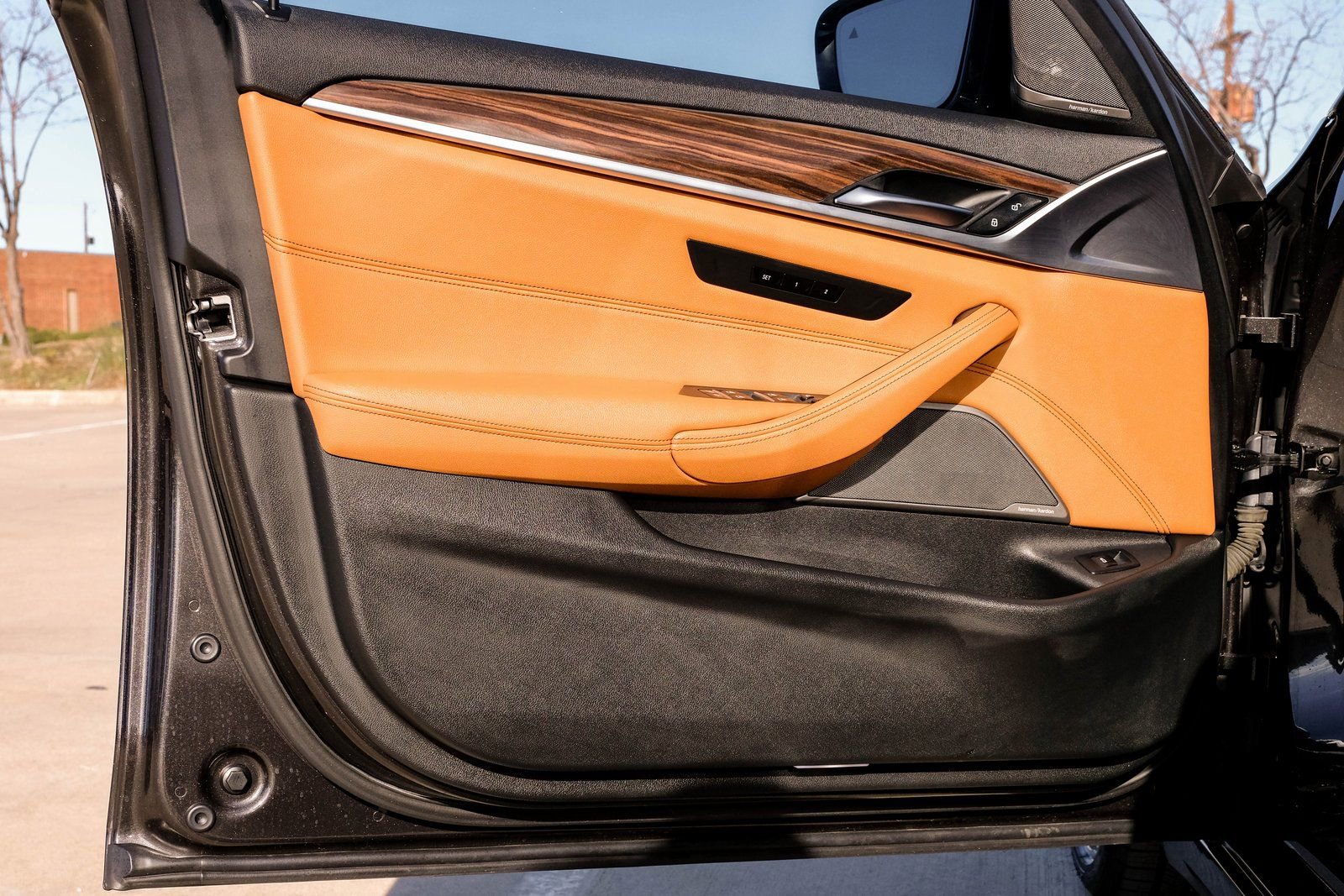 Used 2023 BMW 530i xDrive w/ Executive Package image 53