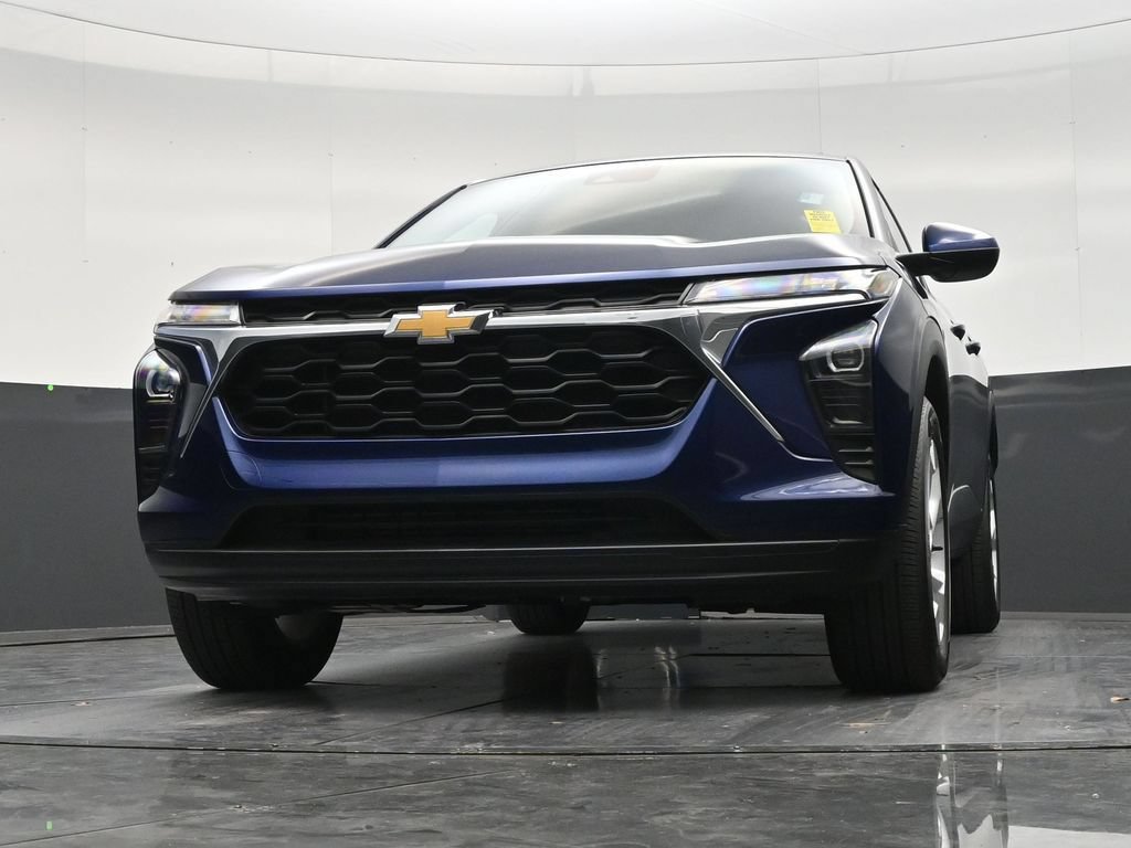 Used 2024 Chevrolet Trax LS w/ LS Convenience Package FWD image 26