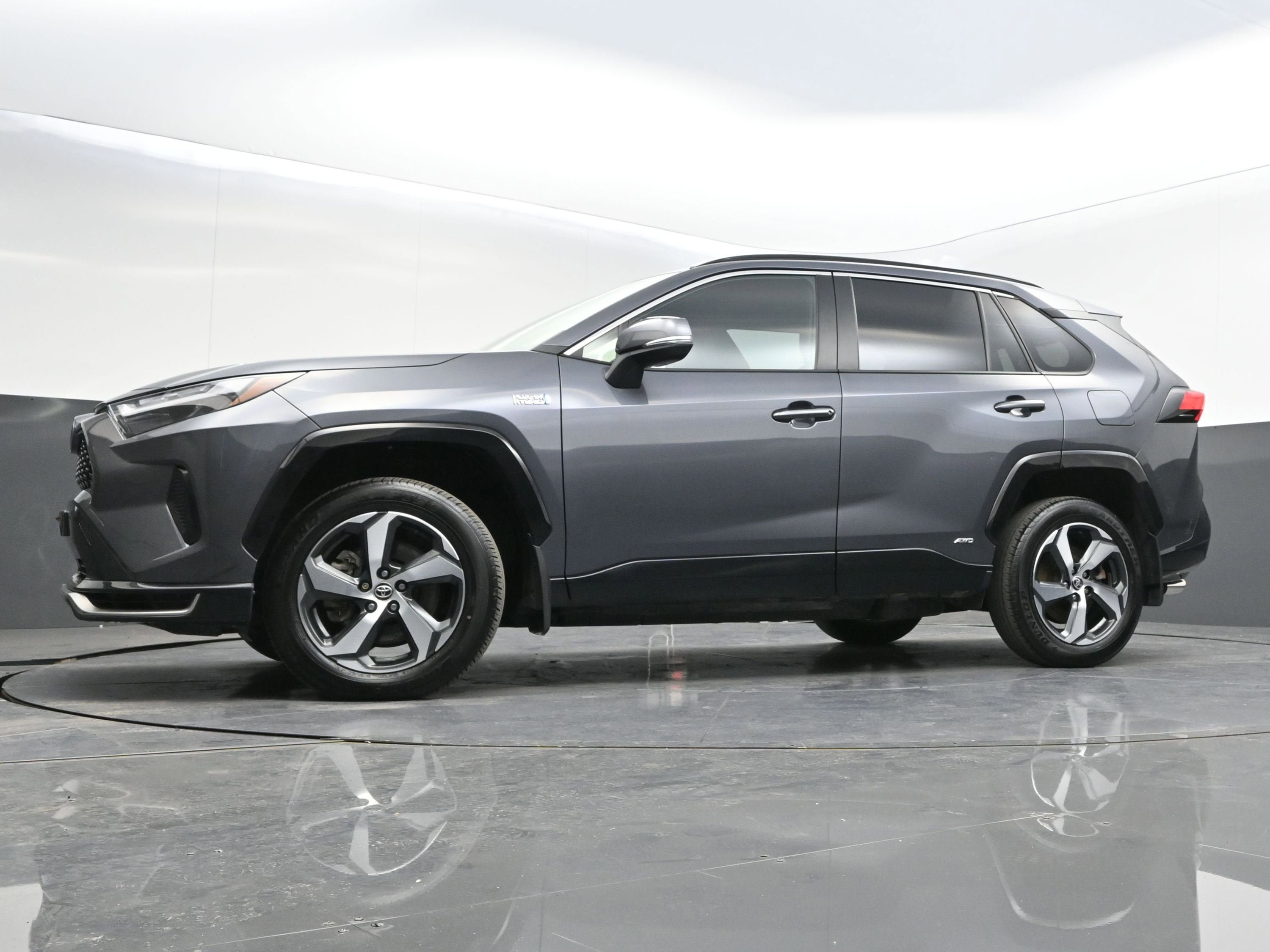 Used 2023 Toyota RAV4 SE w/ Weather & Moonroof Package AWD/4WD image 44