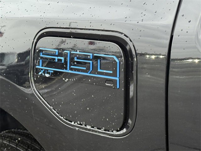 New 2025 Ford F150 Lightning XLT image 8