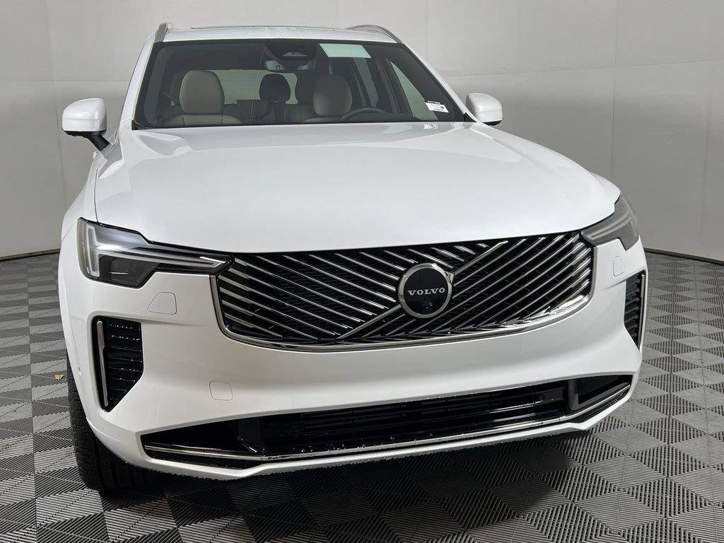 Used 2026 Volvo XC90 T8 Plus w/ Protection Package Premier AWD/4WD image 3