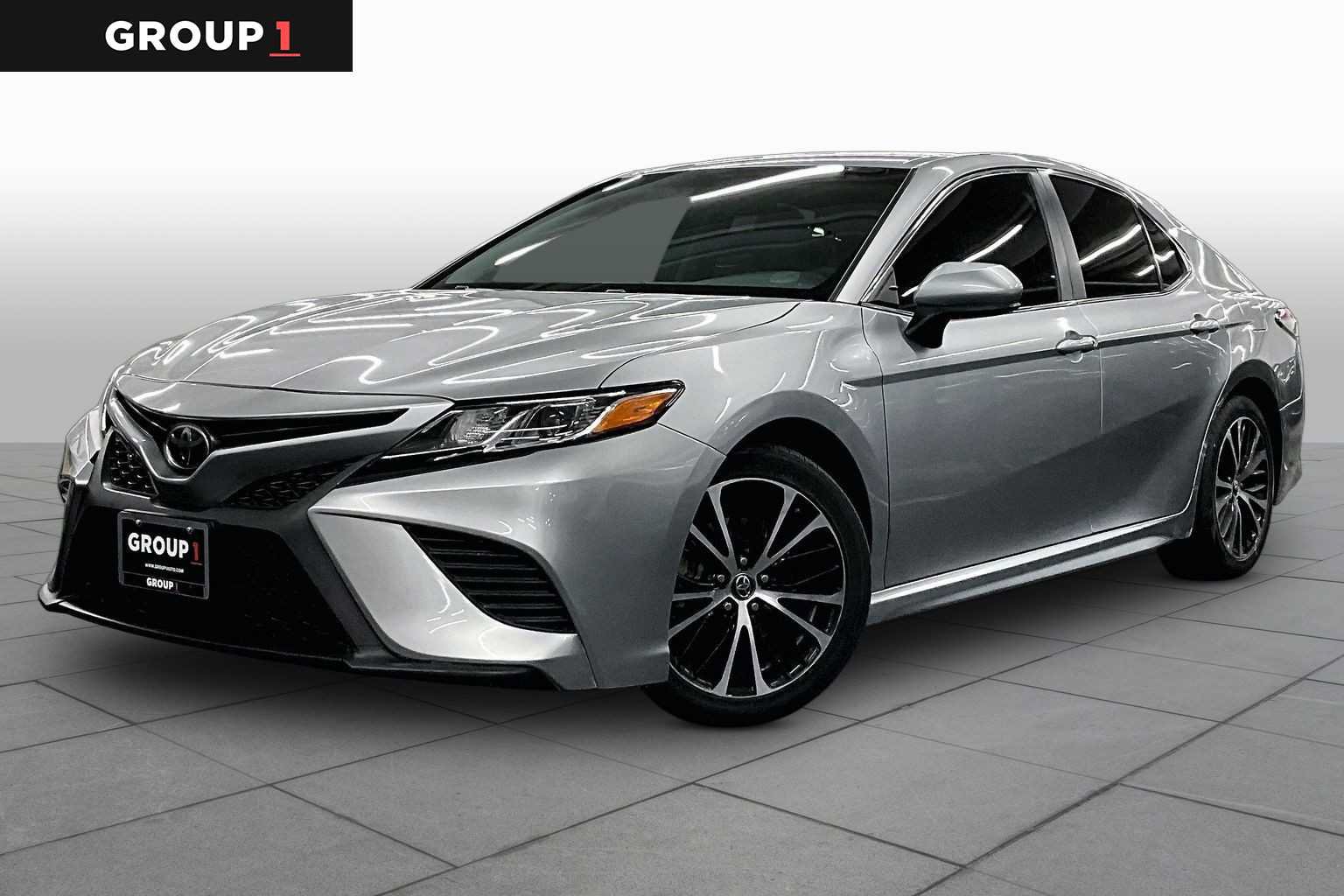 Used 2018 Toyota Camry SE FWD video 1