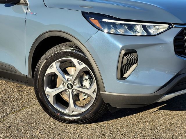 Used 2025 Ford Escape ST-Line w/ Equipment Group 301A image 6