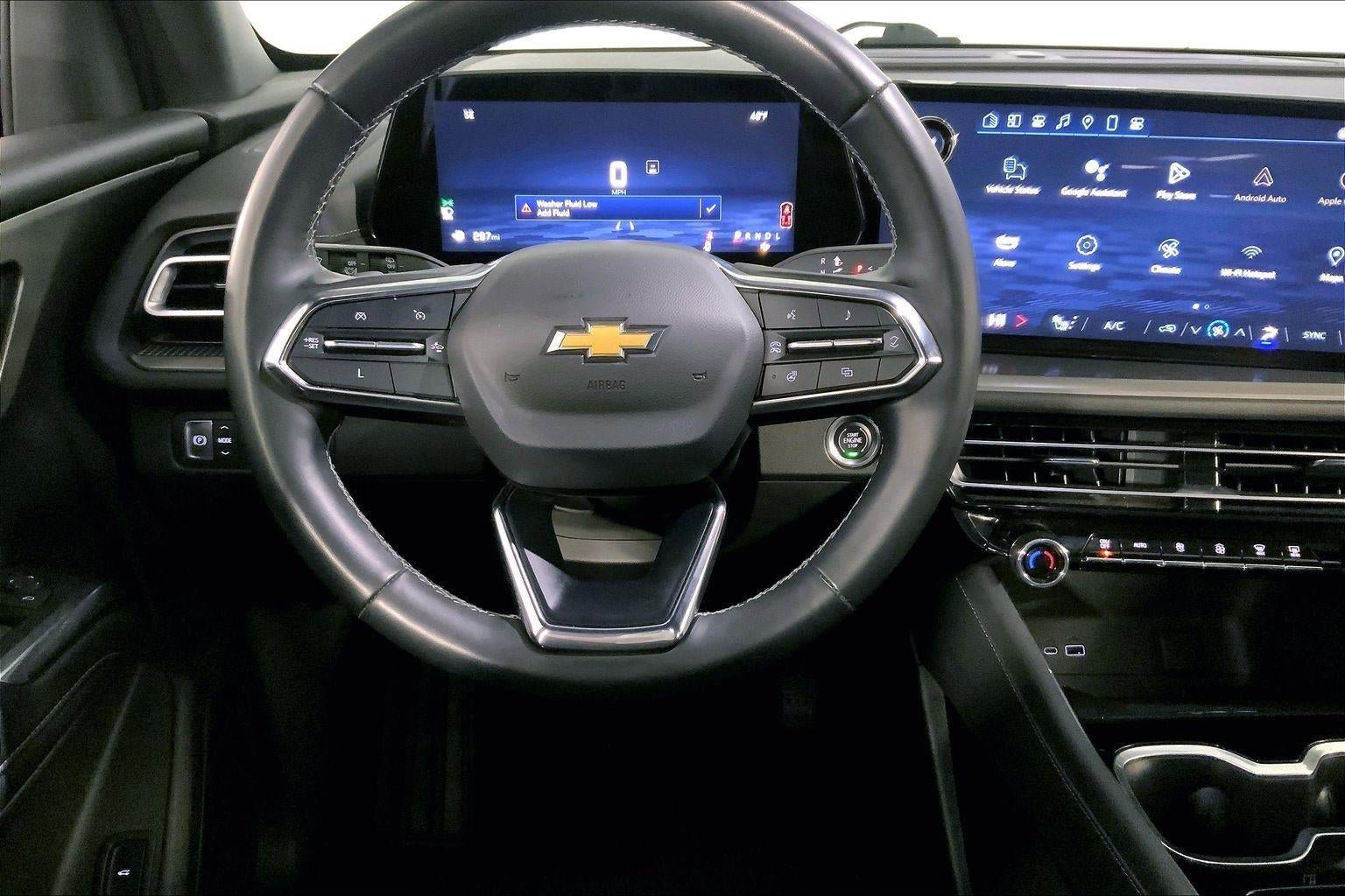 Used 2024 Chevrolet Traverse LT image 5