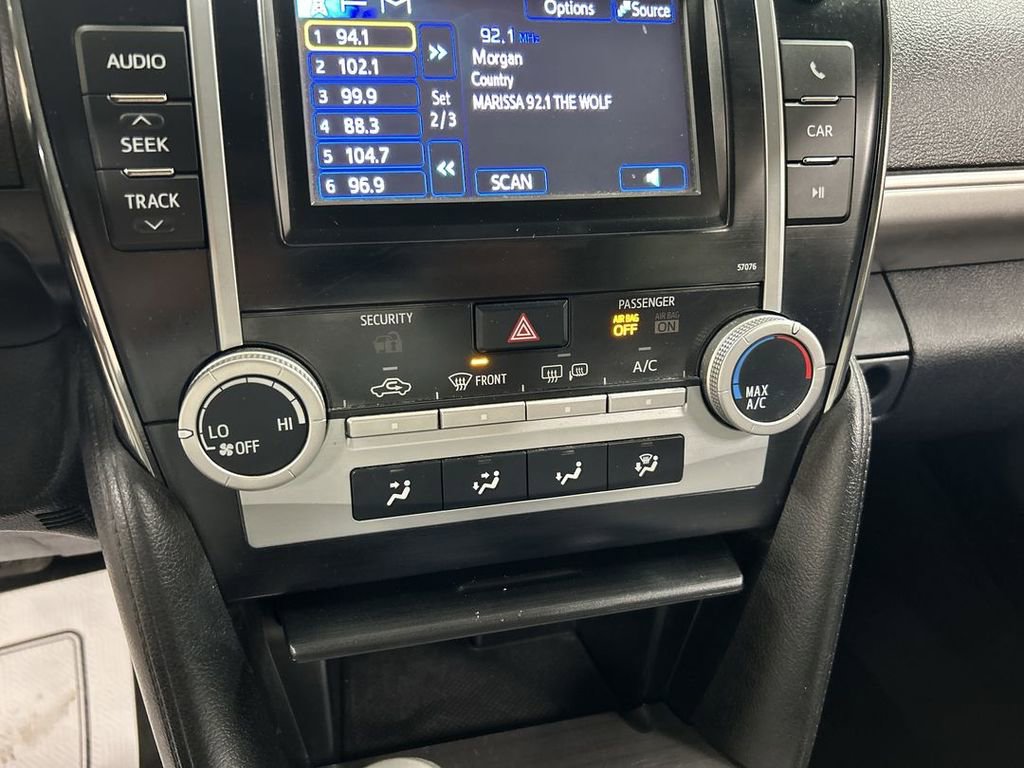 Used 2013 Toyota Camry SE FWD image 15