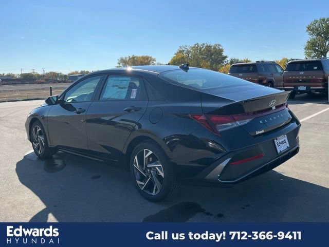 New 2025 Hyundai Elantra Sport image 9