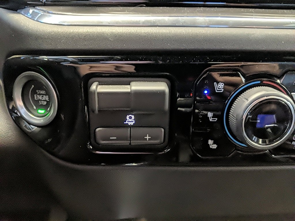 Used 2024 Chevrolet Silverado 1500 High Country image 25