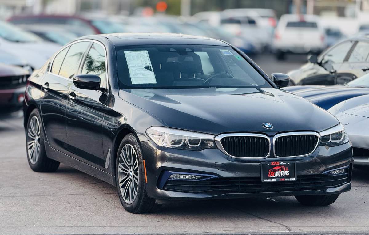 Used 2018 BMW 530i w/ Premium Package image 4