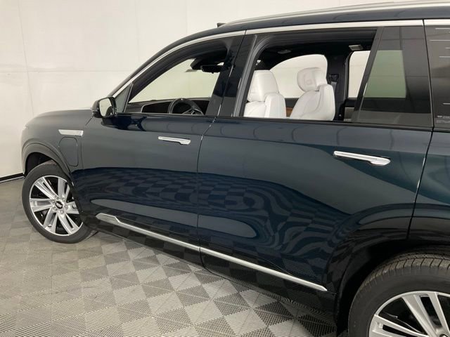 New 2026 Cadillac Vistiq Luxury image 31