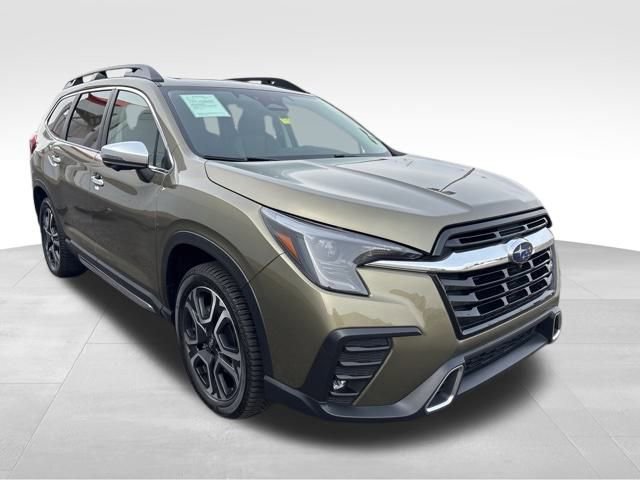 Used 2023 Subaru Ascent Touring image 1