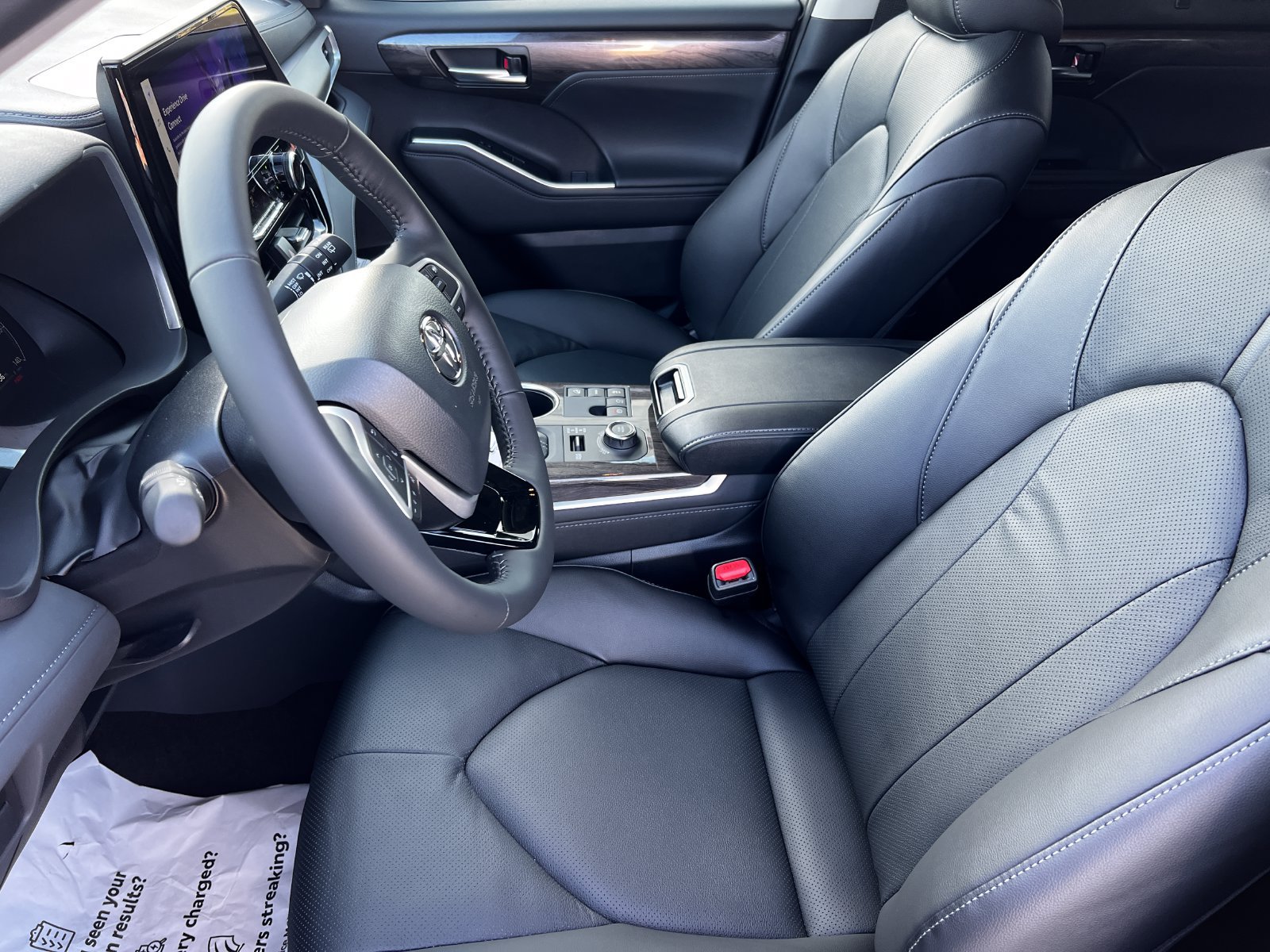 New 2026 Toyota Highlander Limited AWD/4WD image 13