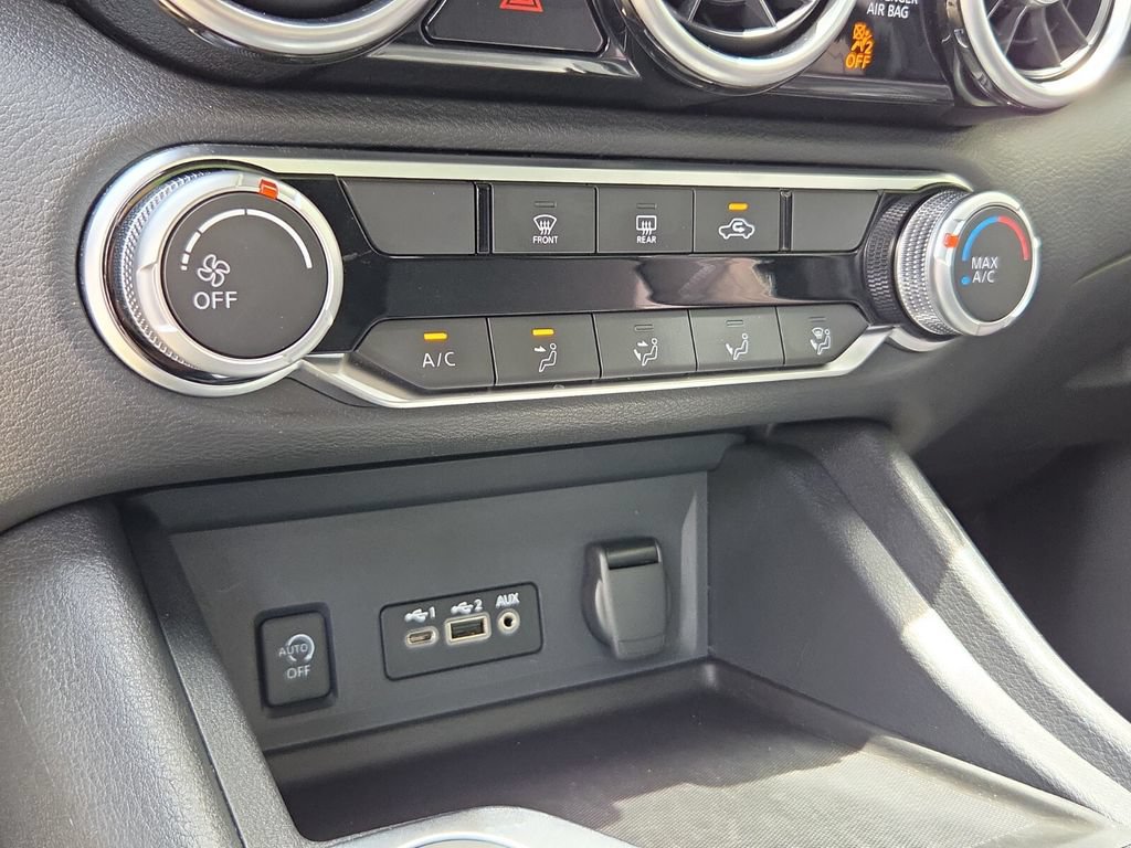Used 2025 Nissan Sentra SV FWD image 21