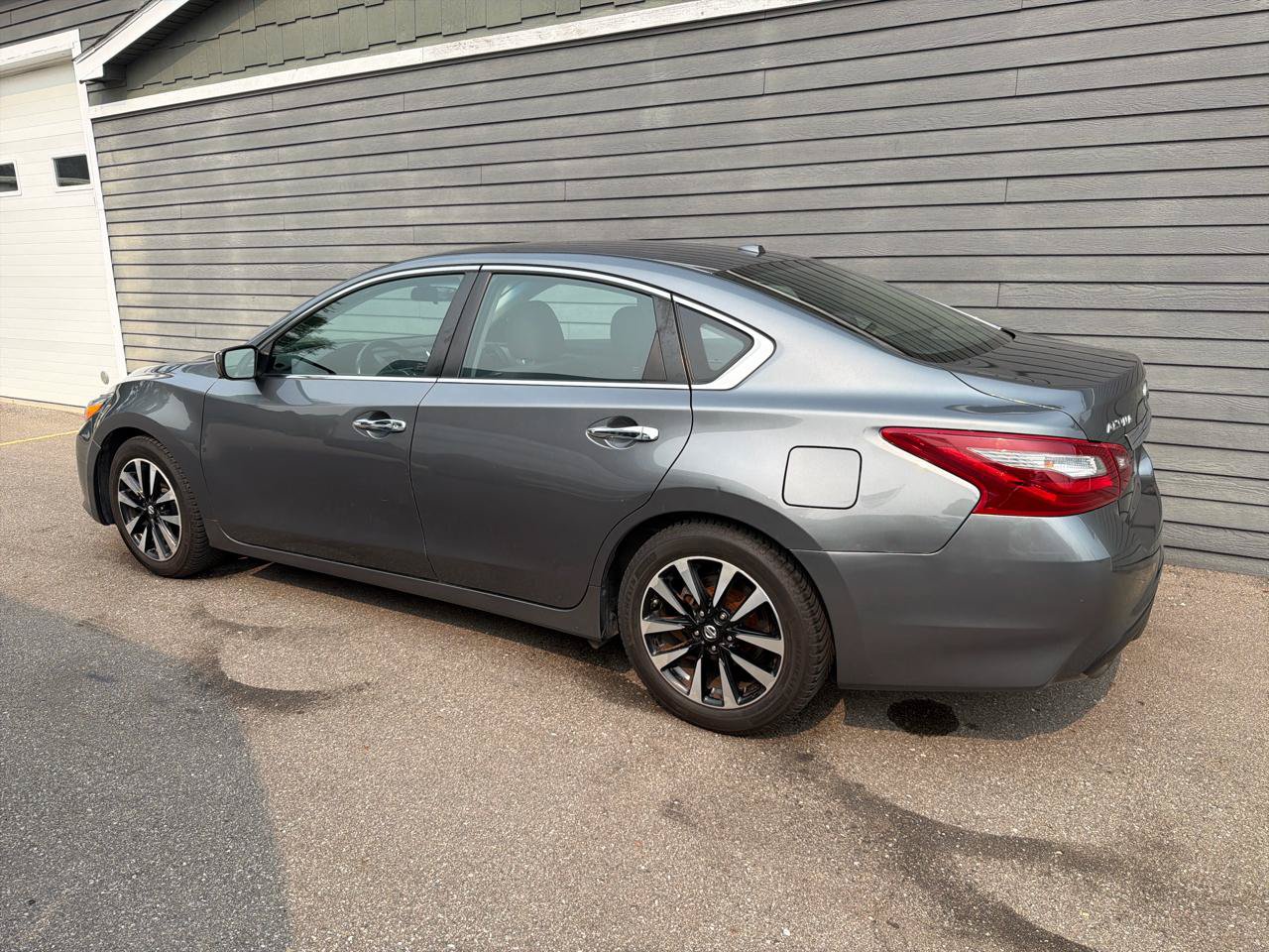 Used 2018 Nissan Altima 2.5 SV FWD image 8