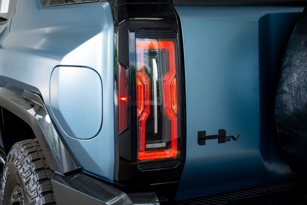 Used 2024 GMC Hummer EV 3X w/ Omega Edition AWD/4WD image 18