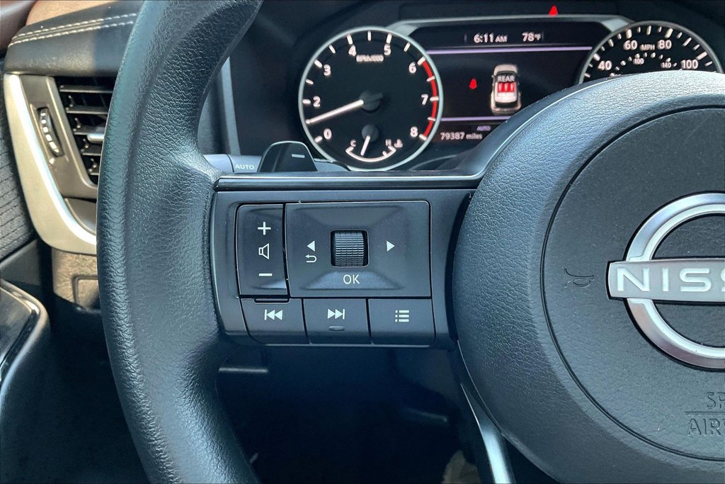 Used 2023 Nissan Rogue S AWD/4WD image 9