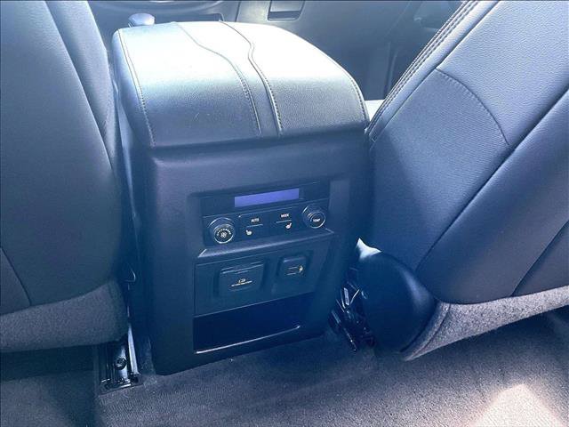Used 2022 Chevrolet Traverse High Country FWD image 25