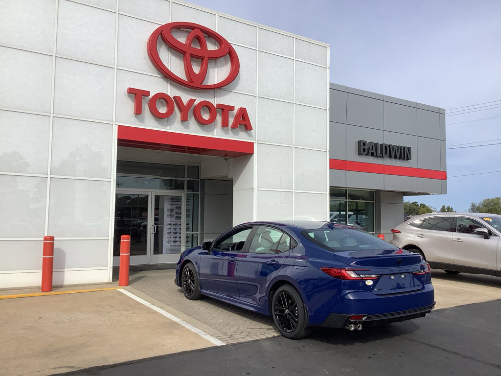 New 2026 Toyota Camry SE image 5