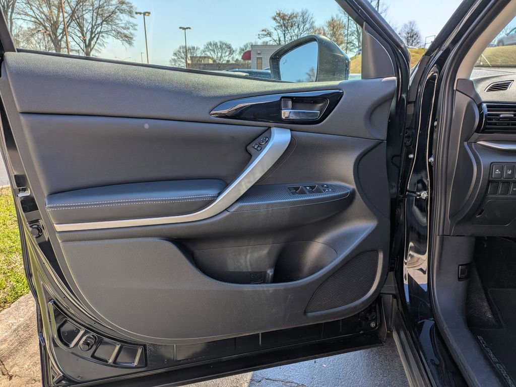 Used 2025 Mitsubishi Eclipse Cross SE image 11