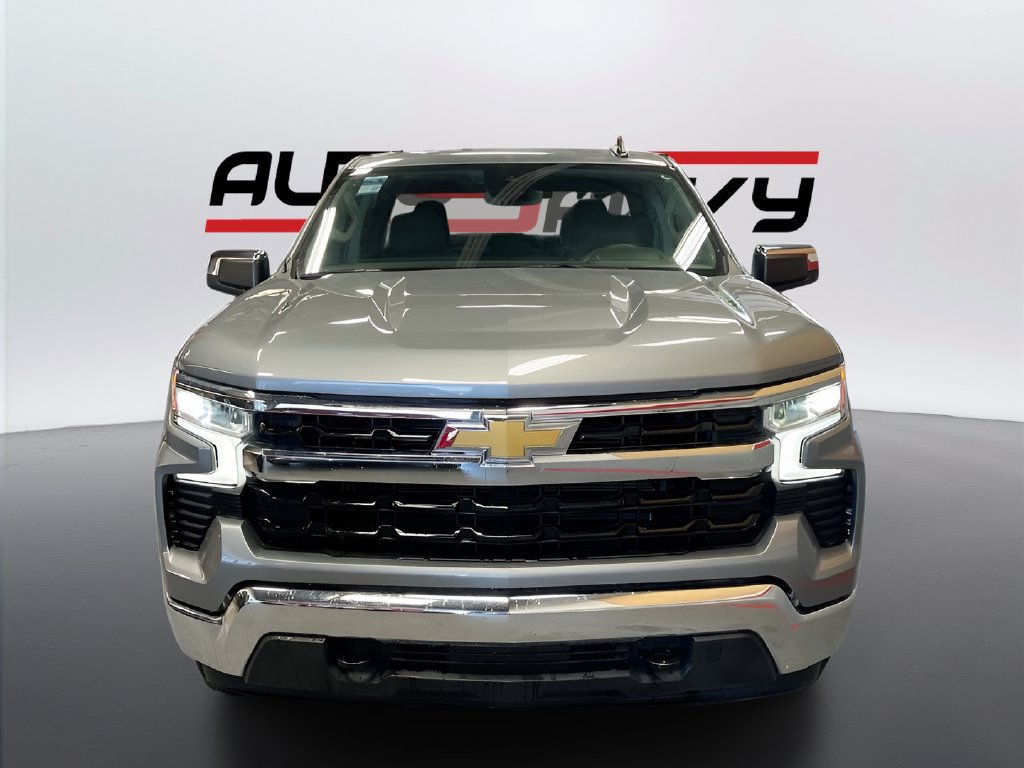 Used 2025 Chevrolet Silverado 1500 LT w/ LPO, Liner Protection Package AWD/4WD image 2