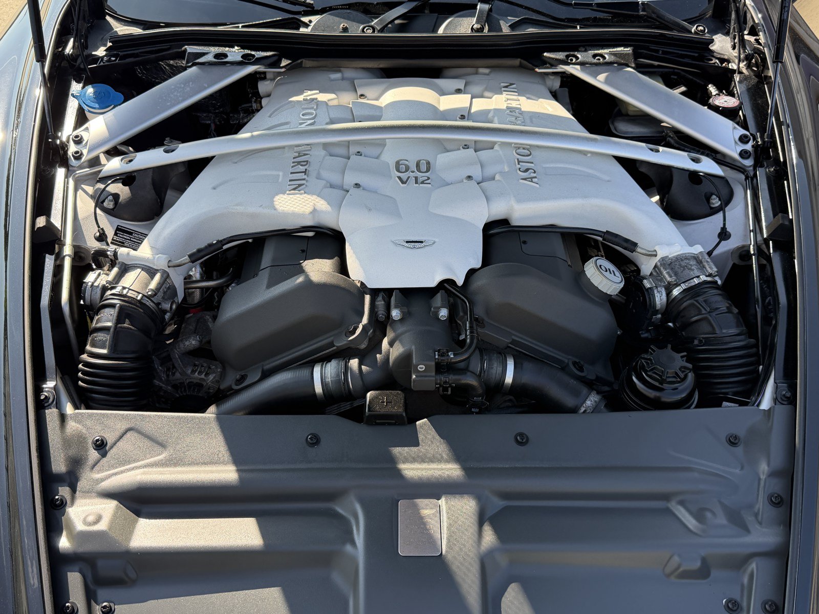 Used 2009 Aston Martin DBS Coupe RWD image 18