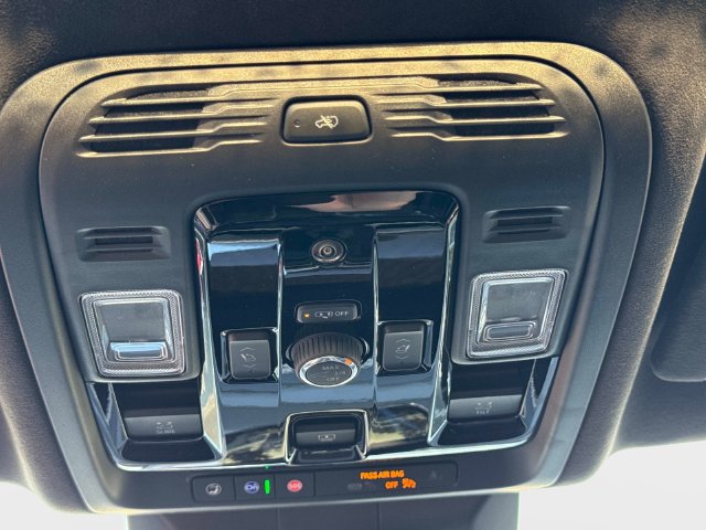 New 2026 Cadillac Escalade Platinum Sport w/ LPO, Floor Liner Package AWD/4WD image 25