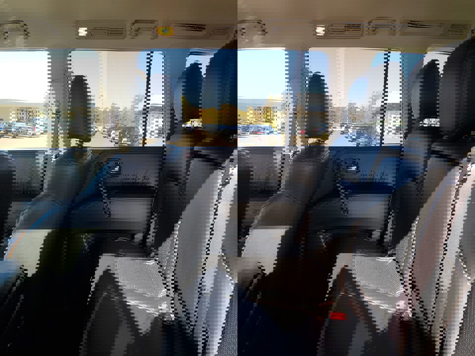 Used 2017 Nissan Armada SL w/ Technology Package image 32