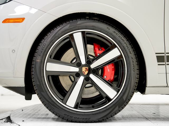 New 2026 Porsche Cayenne GTS image 30