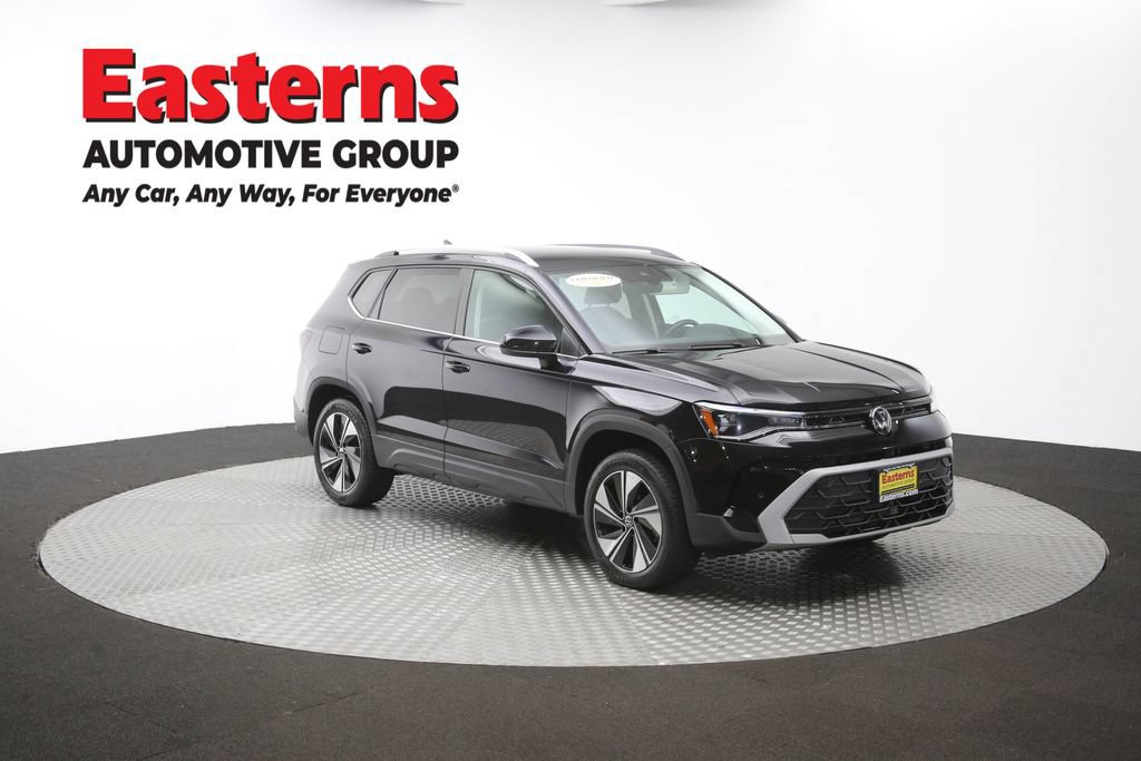 Used 2025 Volkswagen Taos SE AWD/4WD image 49