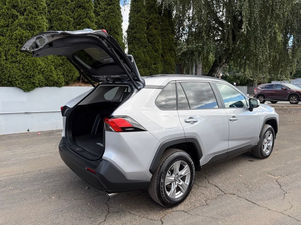 Certified 2025 Toyota RAV4 XLE w/ Convenience Package AWD/4WD image 10