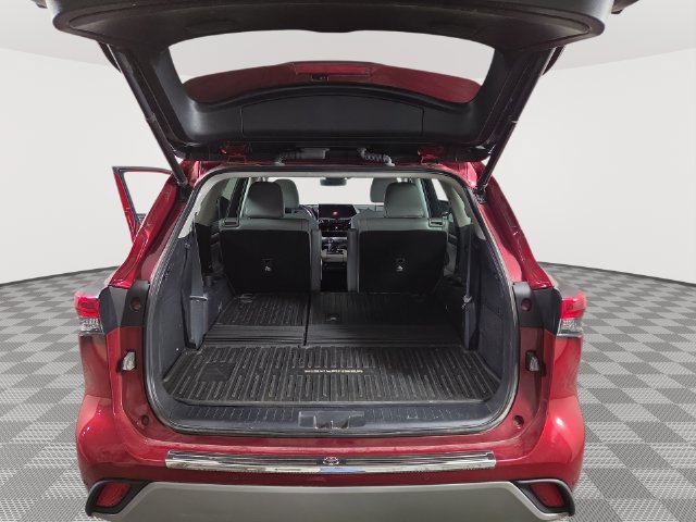 Used 2021 Toyota Highlander Platinum AWD/4WD image 32