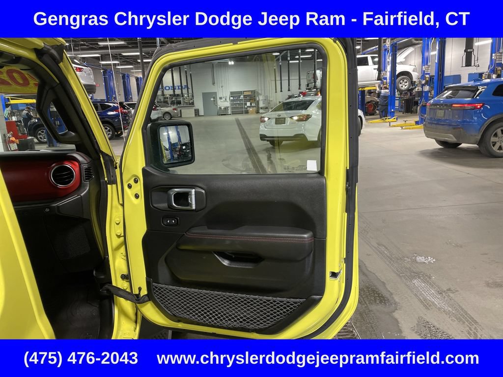 Used 2023 Jeep Wrangler Unlimited Rubicon w/ Cold Weather Group AWD/4WD image 17