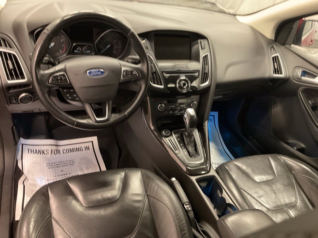 Used 2015 Ford Focus Titanium FWD image 28