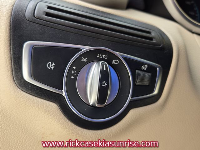 Used 2022 Mercedes-Benz GLC 300 image 34