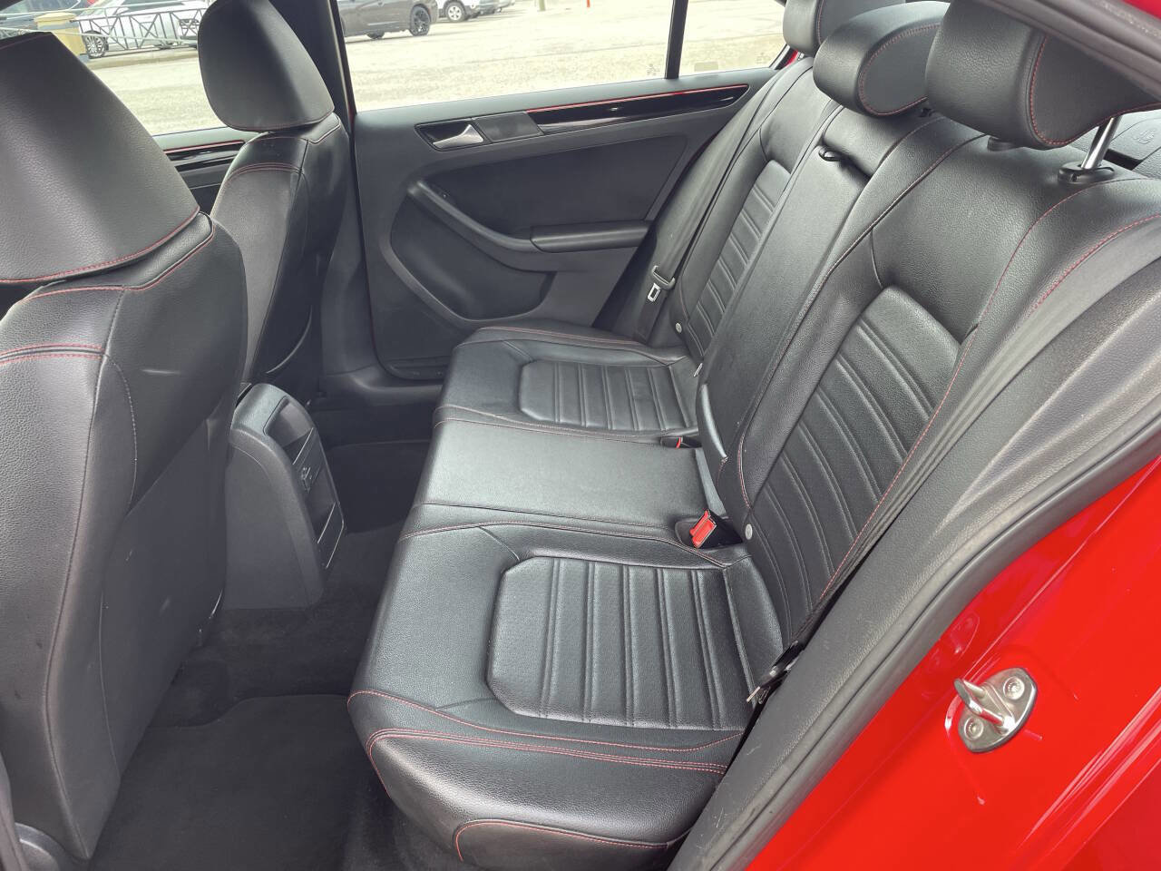 Used 2016 Volkswagen Jetta GLI SEL image 18