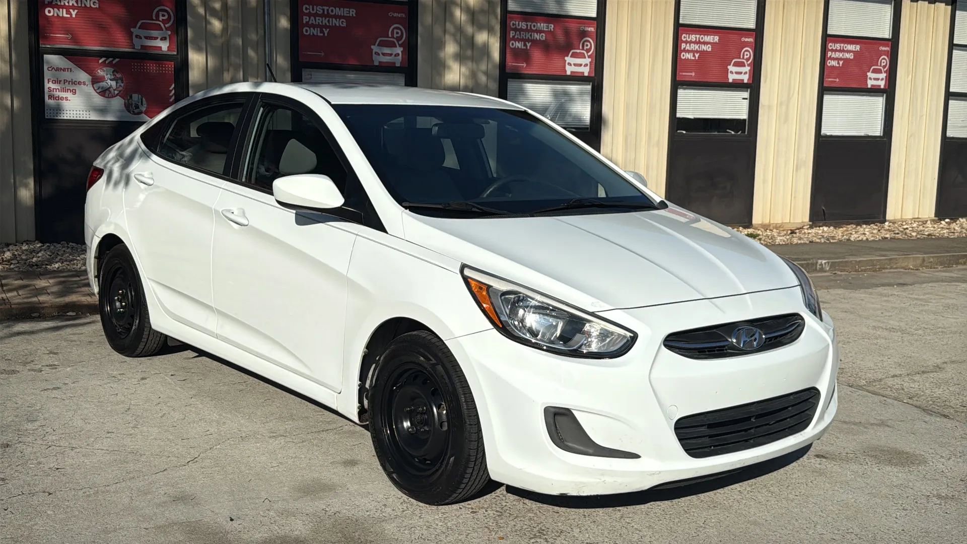 Used 2015 Hyundai Accent GLS image 3