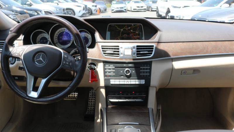 Used 2016 Mercedes-Benz E 350 4MATIC Sedan w/ Premium Package image 19