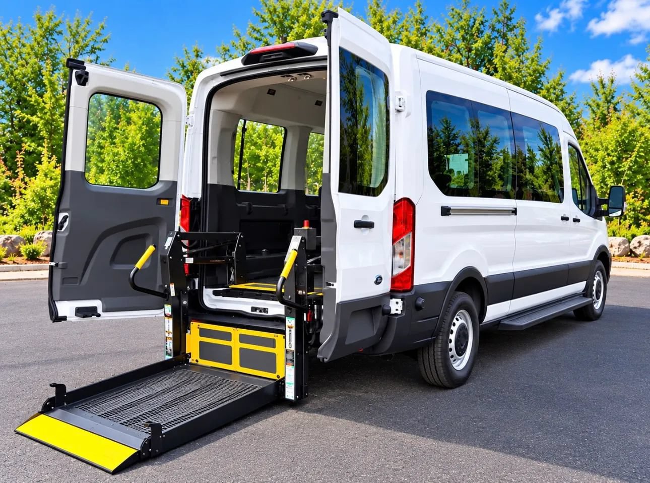 Used 2020 Ford Transit 350 XL RWD image 7