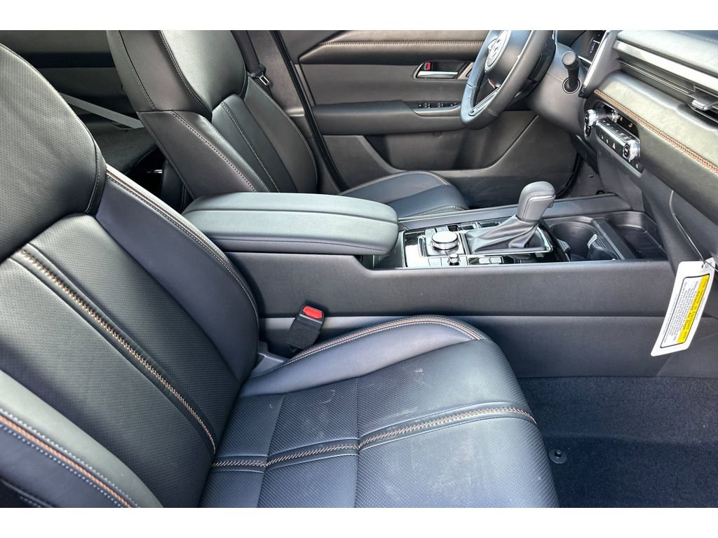 Certified 2025 MAZDA CX-50 2.5 Hybrid w/ Weather Package image 15