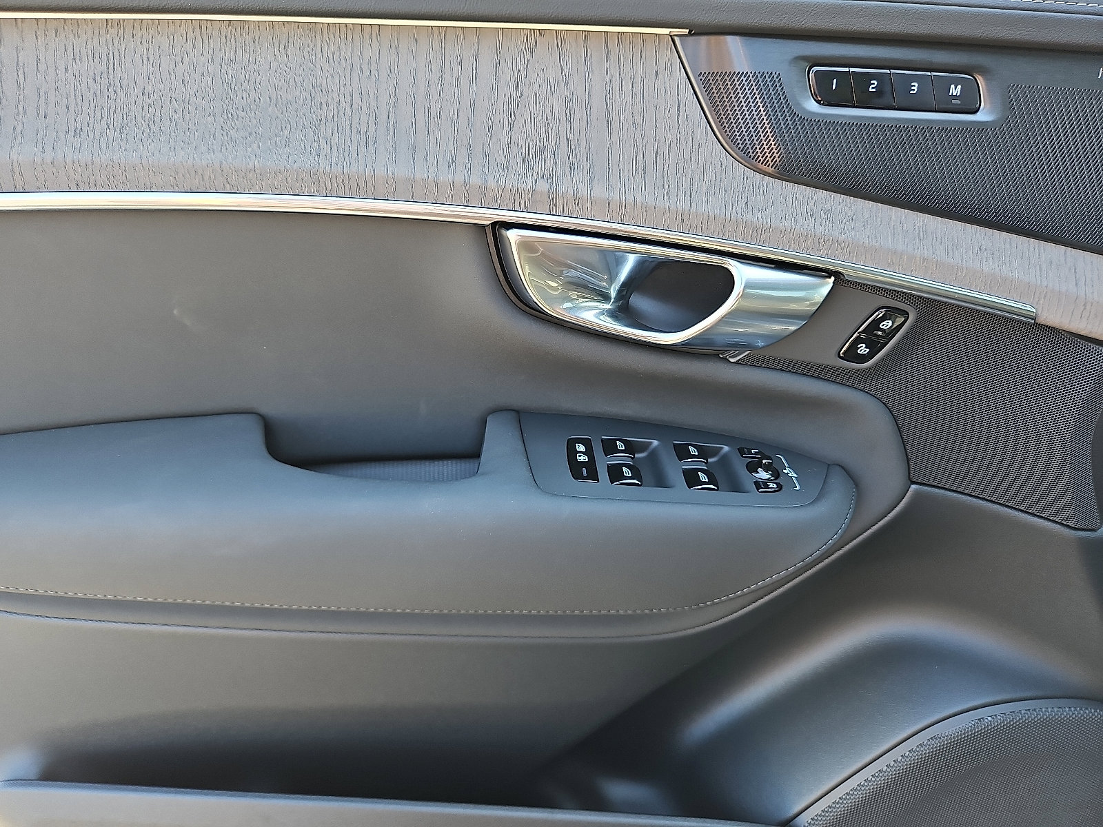 New 2026 Volvo XC90 B6 Ultra image 10