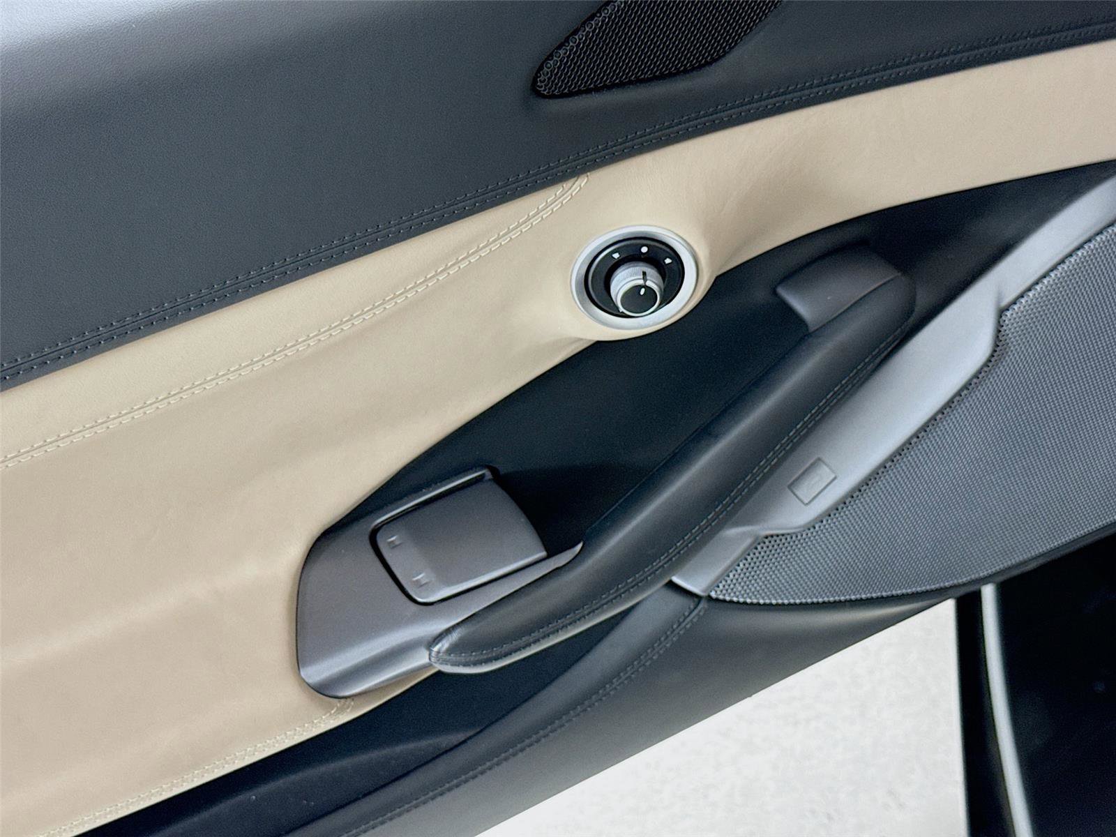 Used 2020 Ferrari Portofino image 14