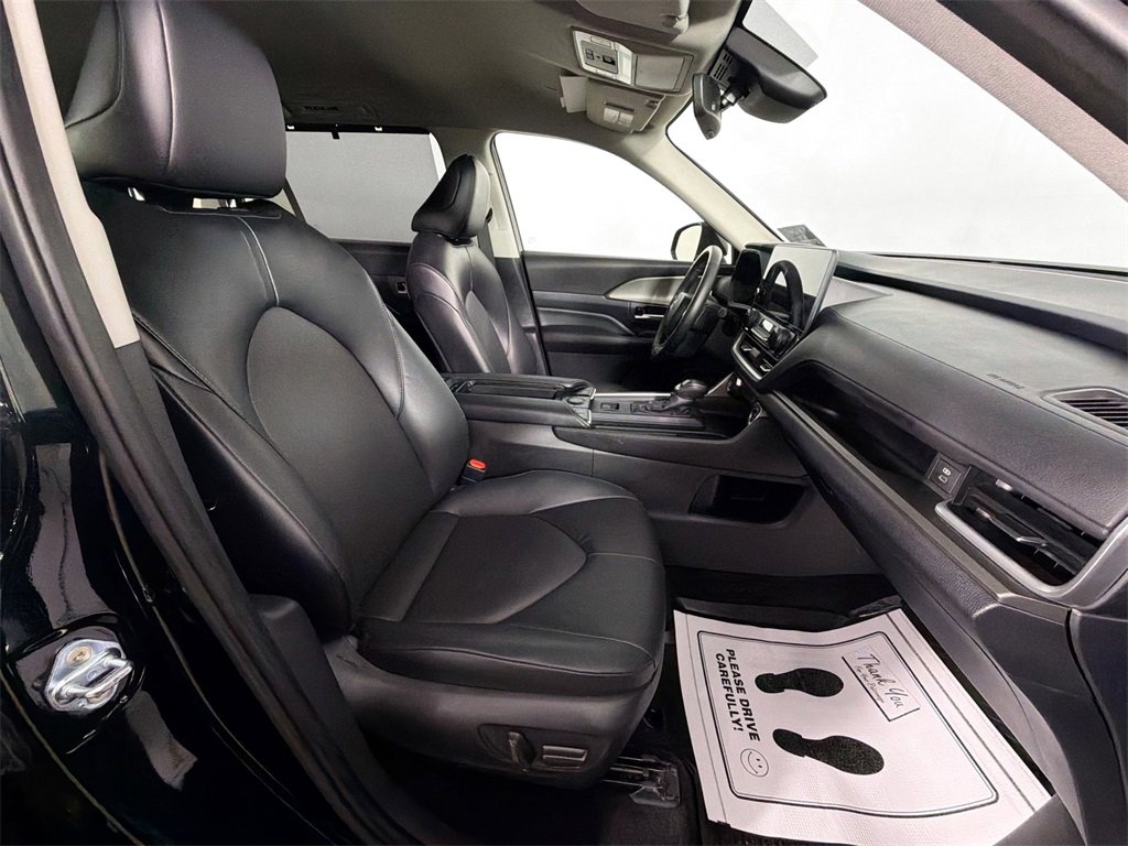 Used 2024 Toyota Grand Highlander XLE image 31