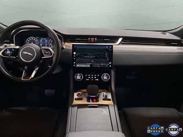 Used 2024 Jaguar F-PACE R-Dynamic S image 15
