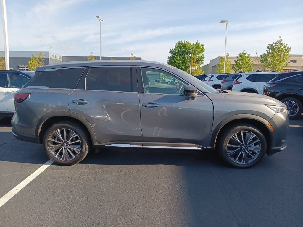 Used 2026 INFINITI QX60 Luxe AWD/4WD image 4