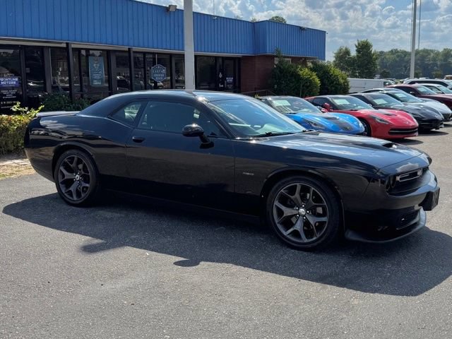 Used 2019 Dodge Challenger R/T RWD image 8