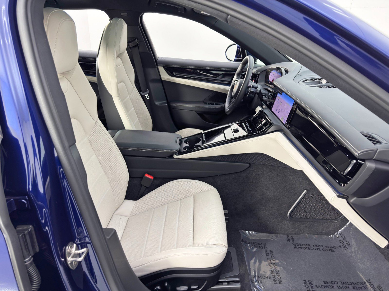 Used 2025 Porsche Panamera 4S w/ Premium Package image 15