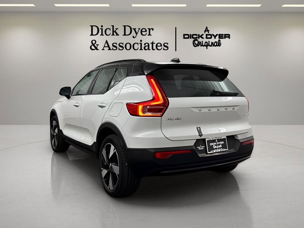 New 2024 Volvo XC40 Recharge Core w/ Protection Package Premier image 8