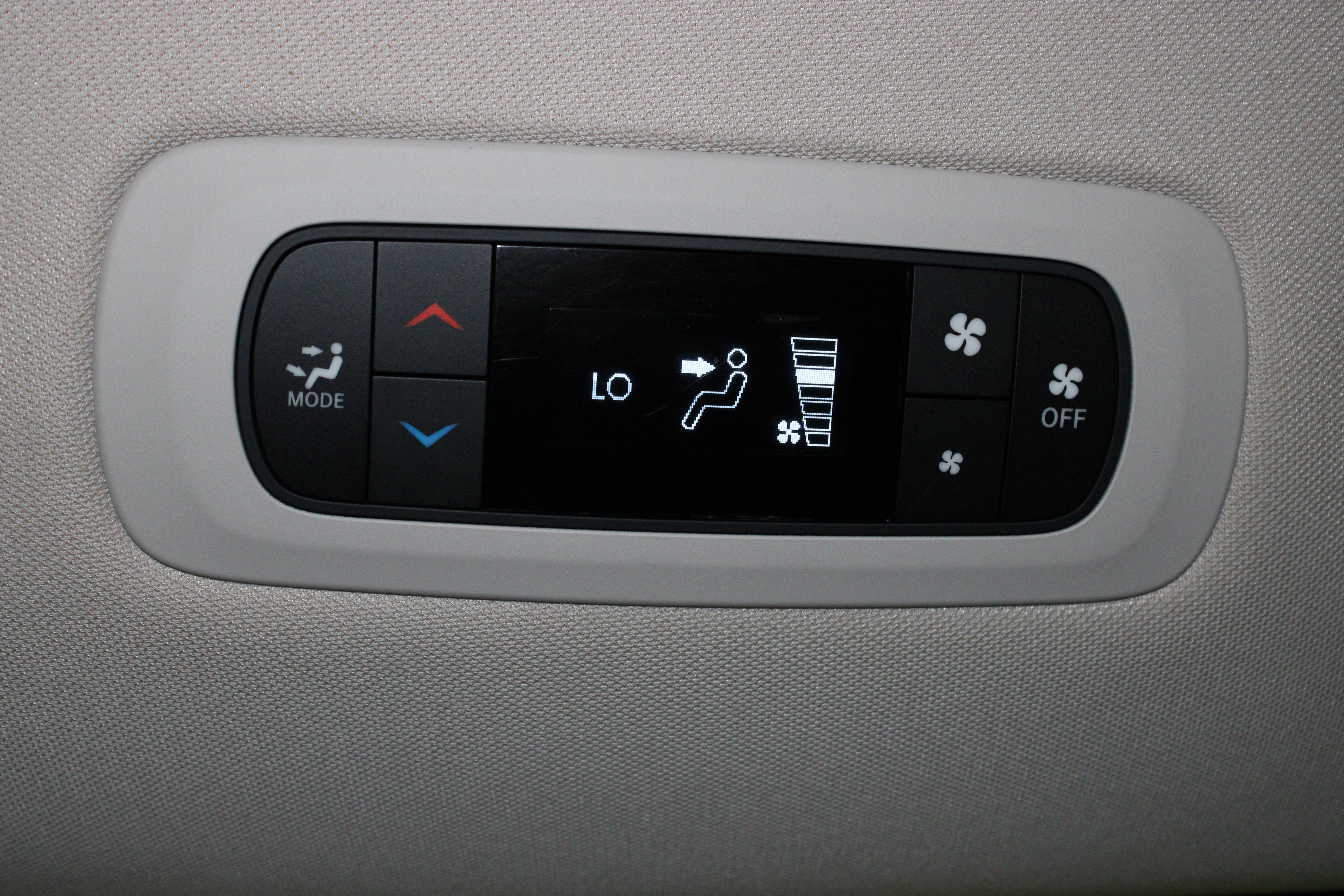 Used 2017 Chrysler Pacifica LX FWD image 15