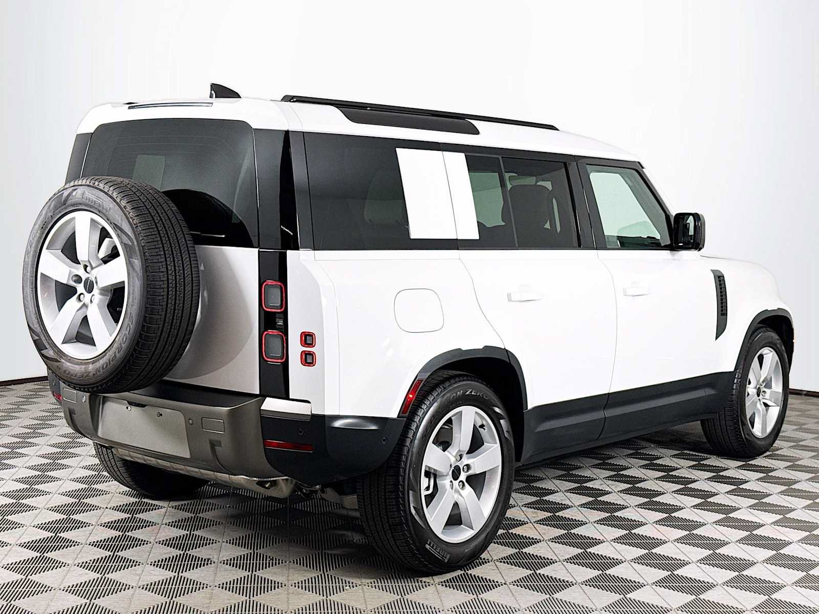 Used 2026 Land Rover Defender 110 S AWD/4WD image 5