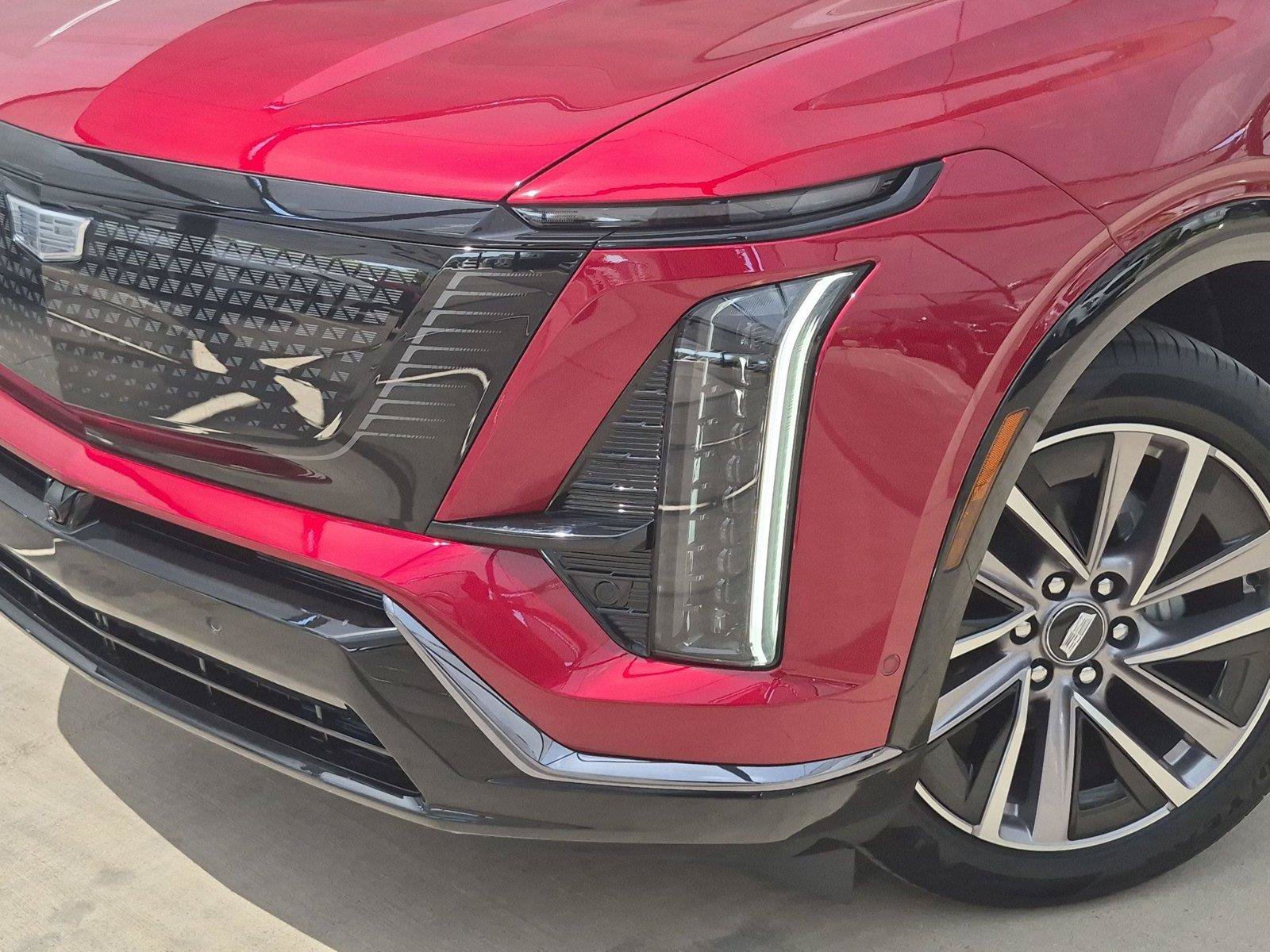 New 2027 Cadillac Vistiq Sport w/ LPO, Floor Liner Package AWD/4WD image 7