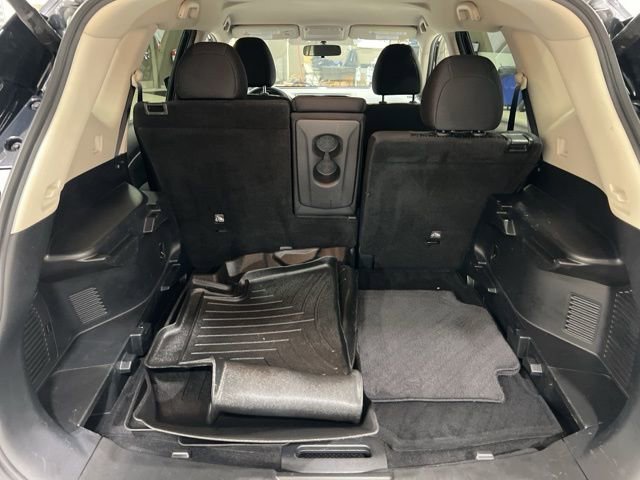 Used 2018 Nissan Rogue SV w/ Premium Package AWD/4WD image 15